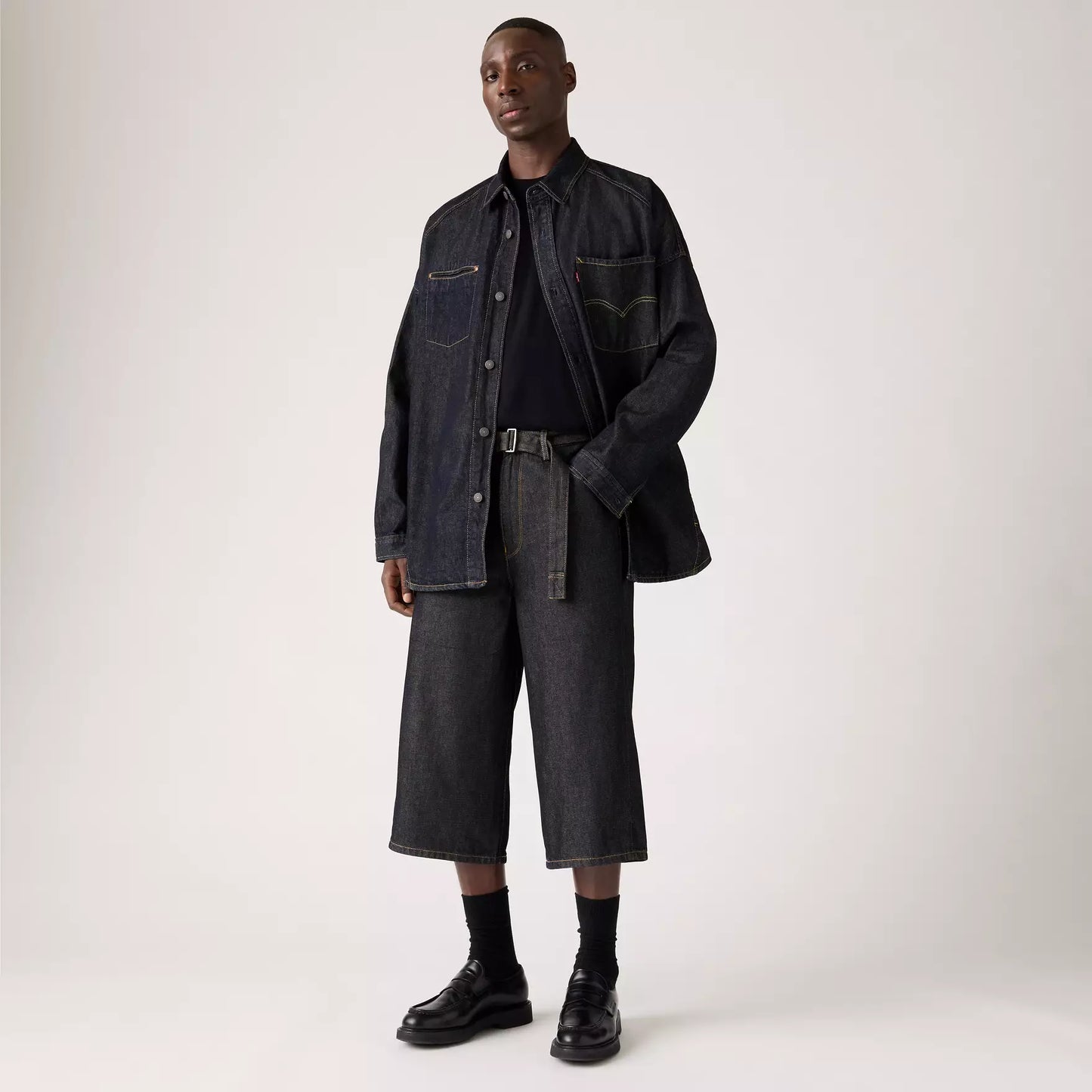 Pantaloncini Twisted baggy capri in denim blu scuro