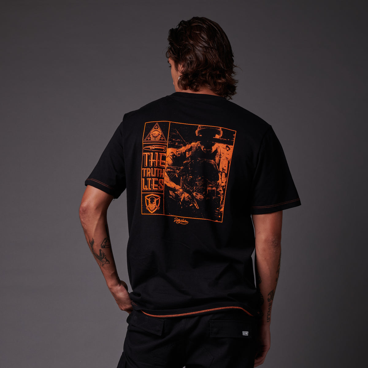 T-Shirt The Truth lies nero - Call of duty