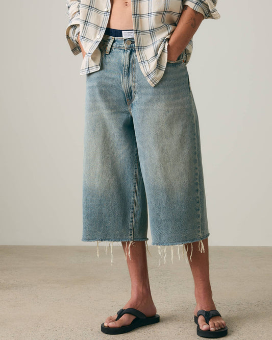 Pantaloncini Levi's® 478 capri in denim chiaro