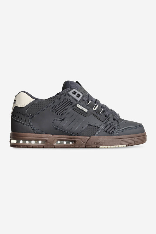 Globe Sabre black mullen