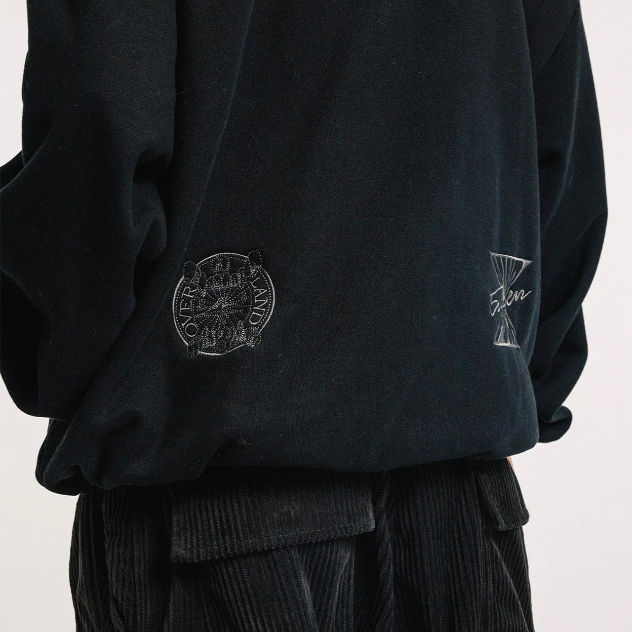 Felpa Mind land in micropile full zip girocollo nero